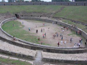 Днешен изглед на амфитеатъра за гладиаторски двубои в Помпей